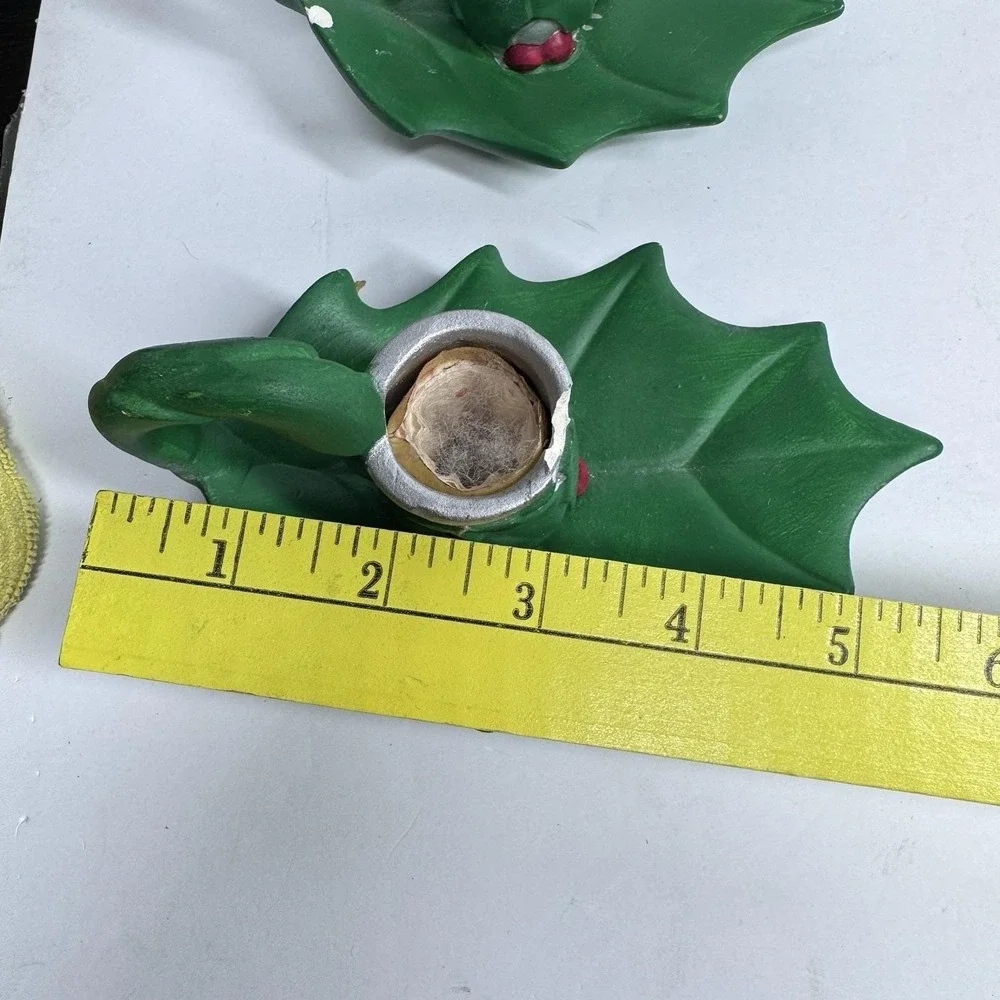 Vintage Ceramic Light Up Christmas Wreath Matte Green w/ Gold‎ Bow & Red Lights